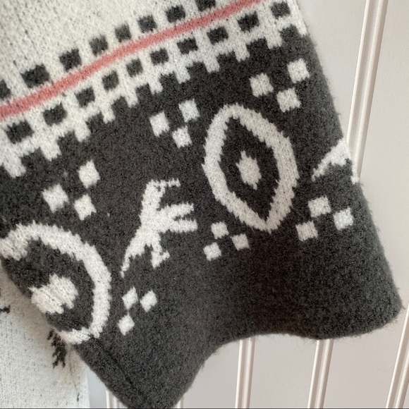 Romeo & Juliet Couture fringed cardigan SIZE S/M - Picture 7 of 8